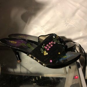 Women’s shoes